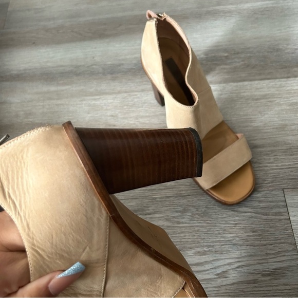 Modern Vintage Tan Suede Sandal Heels Block Chunky Heels​​ - Picture 7 of 9